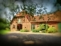 Henneken Hüs - das baubiologisch renovierte, historische Vierständer-Fachwerkhaus für Ihren Urlaub auf dem Biobauernhof